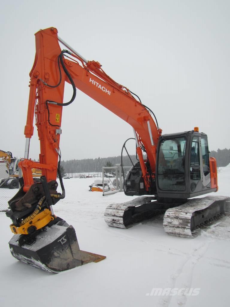 Hitachi_ZX135