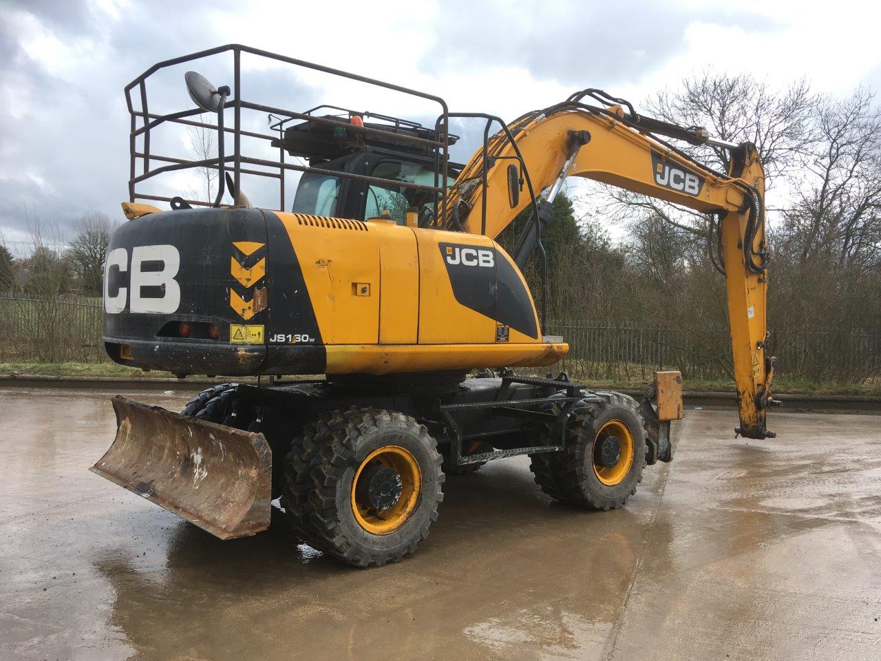 JCB JS 160W